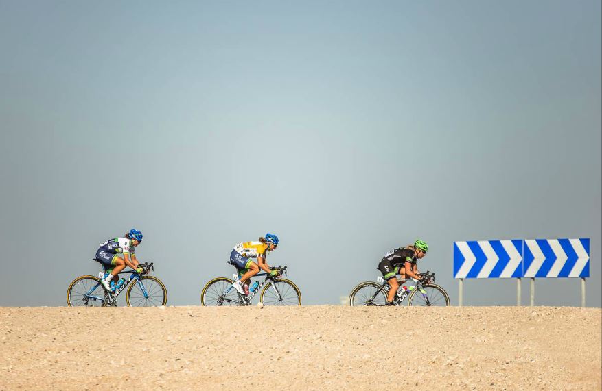 un momento della terza tappa del Ladies Tour of Qatar