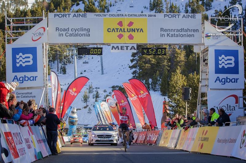 L'arrivo solitario di Thomas de Gendt (Lotto Soudal) nella quarta tappa della Volta a Catalunya