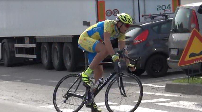 Lorenzo Davini (Ciclistica Trevigliese) in fuga solitaria