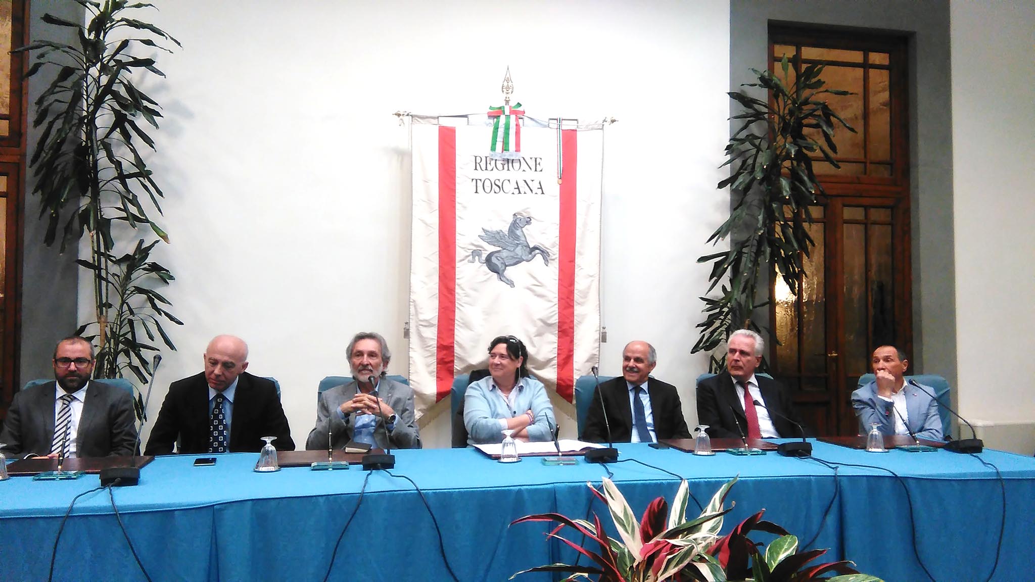 Il tavolo autorità alla presentazione del Giro della Toscana 2016