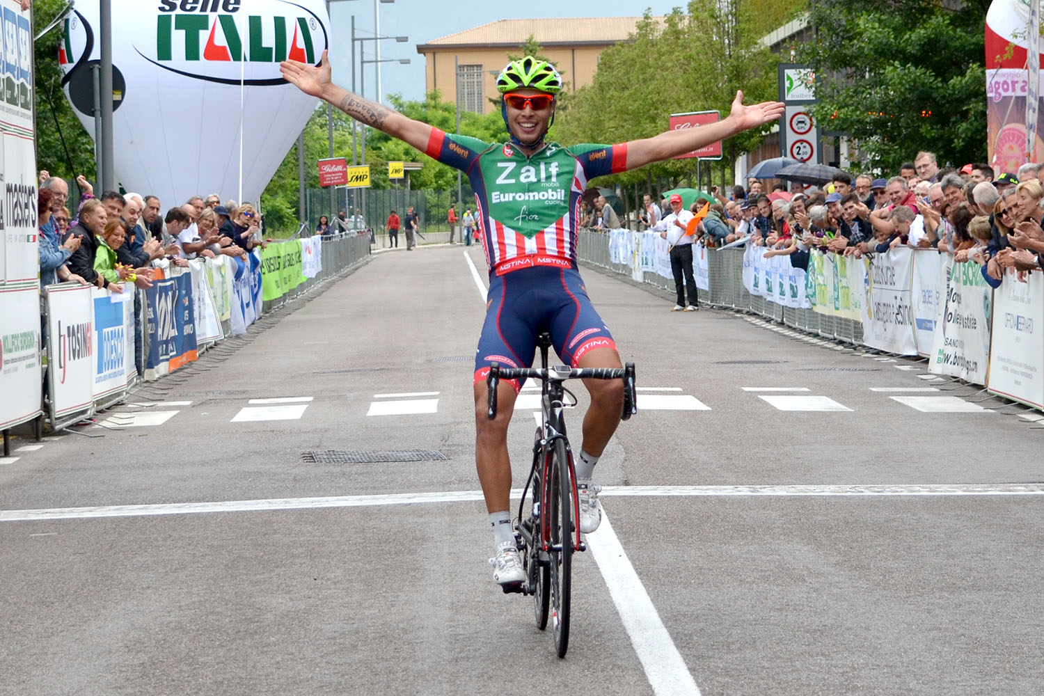 L'arrivo solitario di Filippo Rocchetti a Trento
