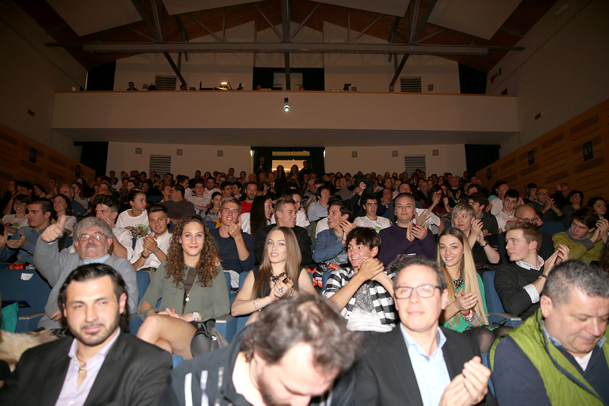 La platea del "Modernissimo", oltre 300 persone hanno assistito ai BICITV Awards 2016
