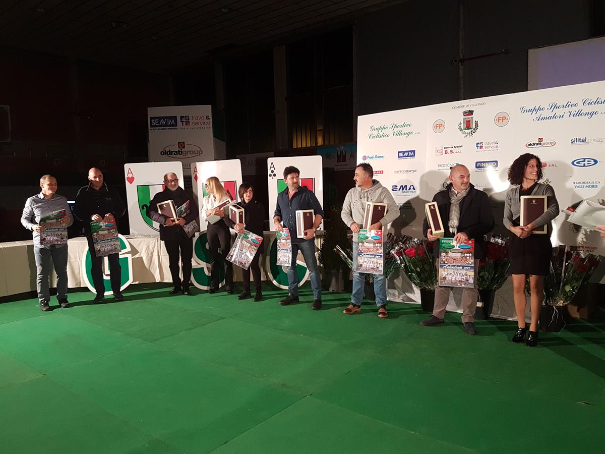 Il gruppo degli sponsor del Gsc Villongo