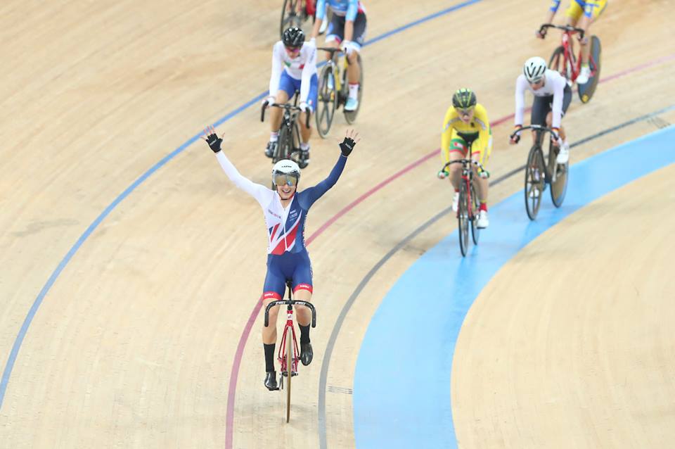 La britannica Elinor Barker vince il Mondiale della Corsa a punti di Hong Kong