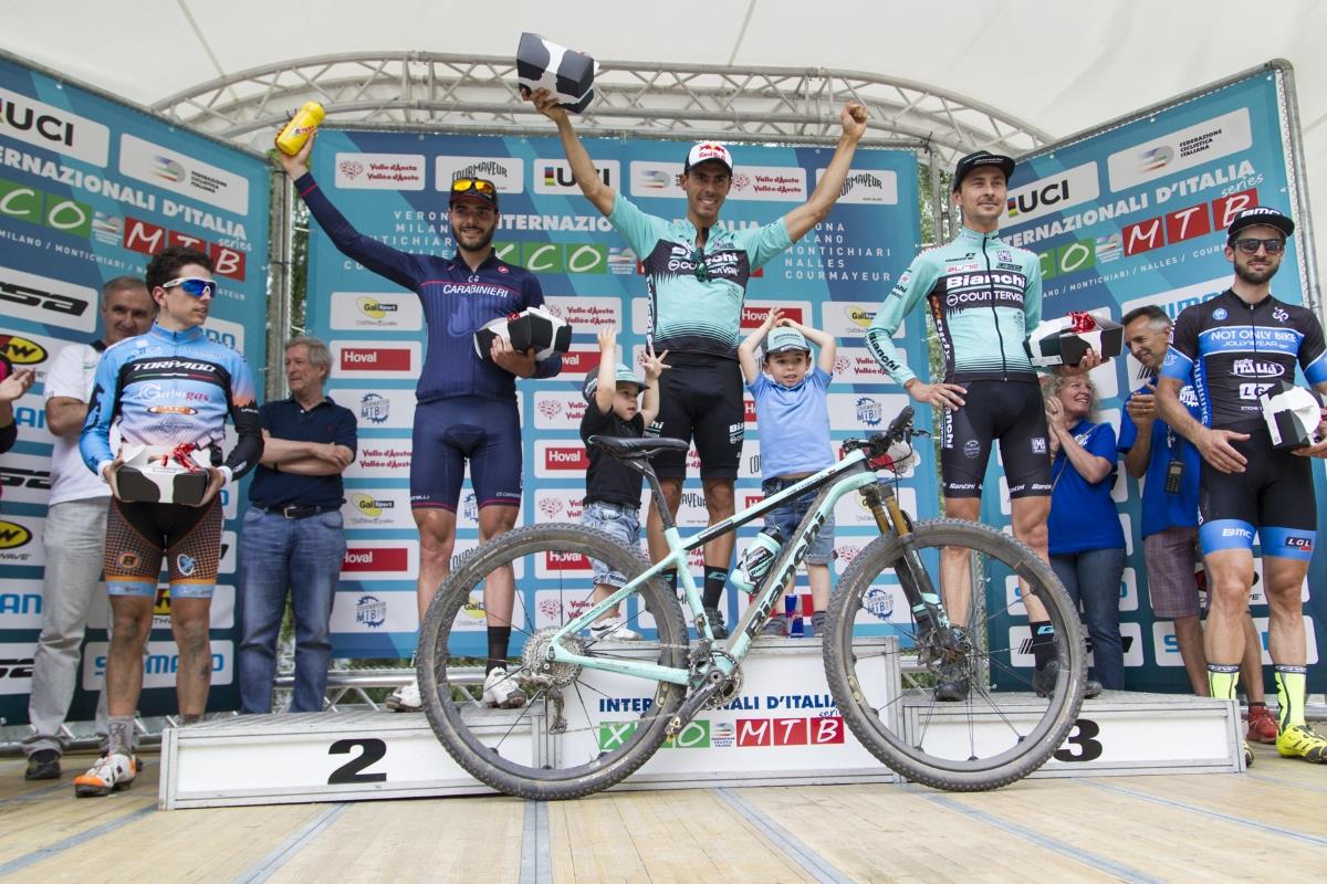 Il podio Uomini Open di Courmayeur (foto Michele Mondini)