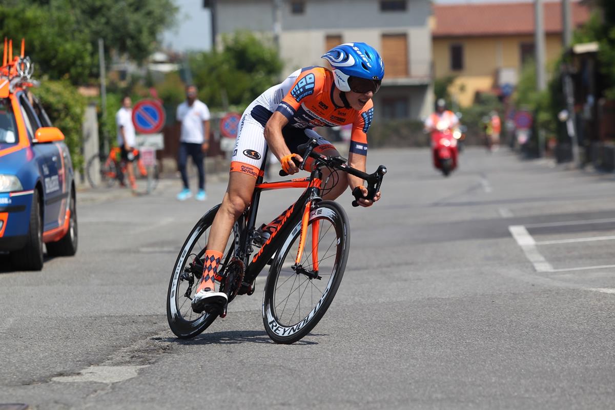 Andrea Piccolo vince la crono Allievi di Ospitaletto