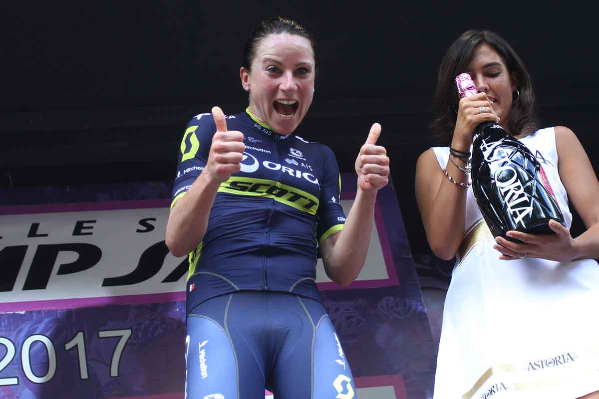 Annemiek van Vleuten vince la seconda tappa del Giro Rosa 2017 (foto Sportfoto.nl)