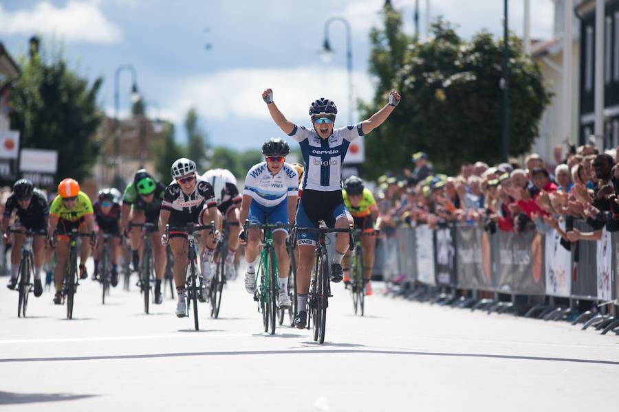 Lotta Lepistö vince la Crescent Vargarda 2017