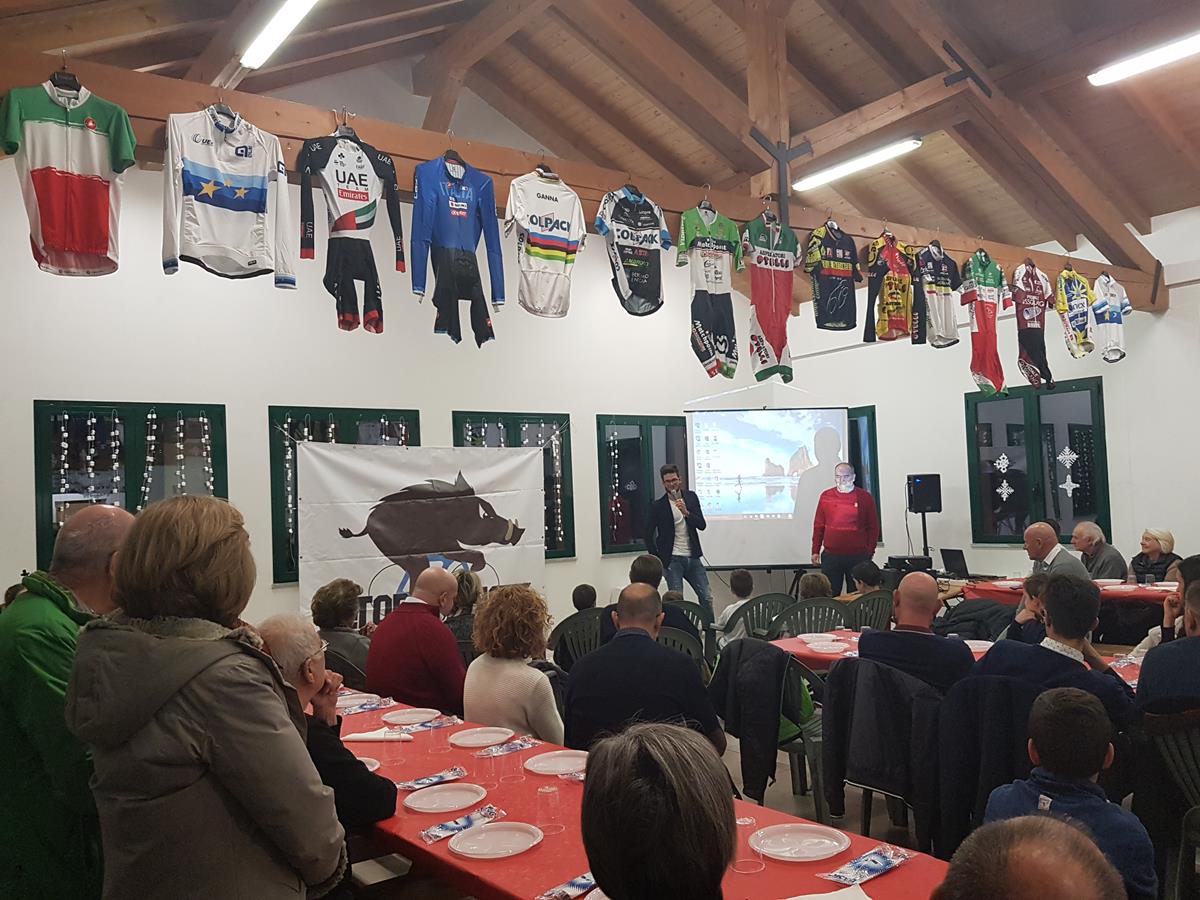 Tanti tifosi per Filippo Ganna