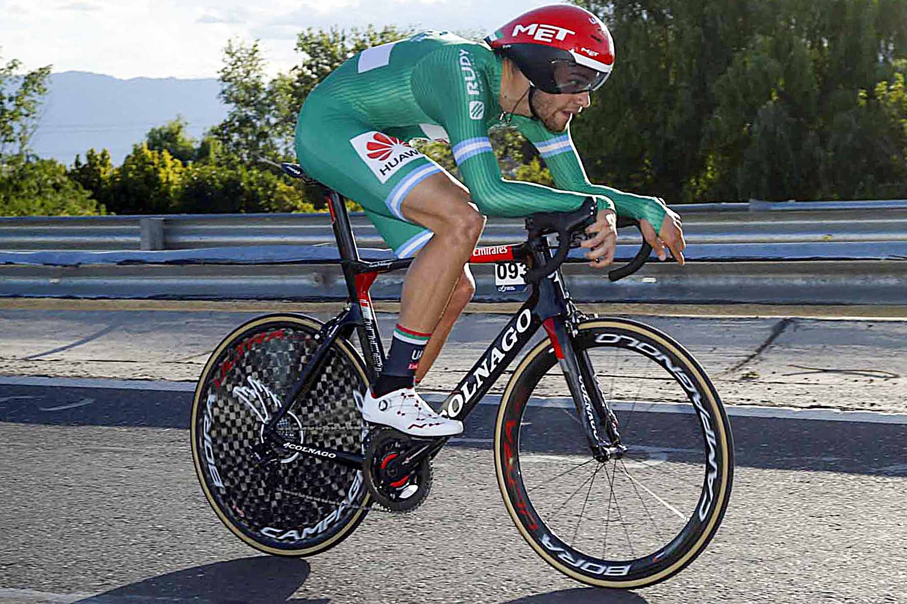 Filippo Ganna in azione durante la cronometro della Vuelta a San Juan