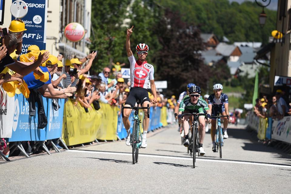 Gino Mader vince l'ultima tappa del Tour de l'Avenir 2018