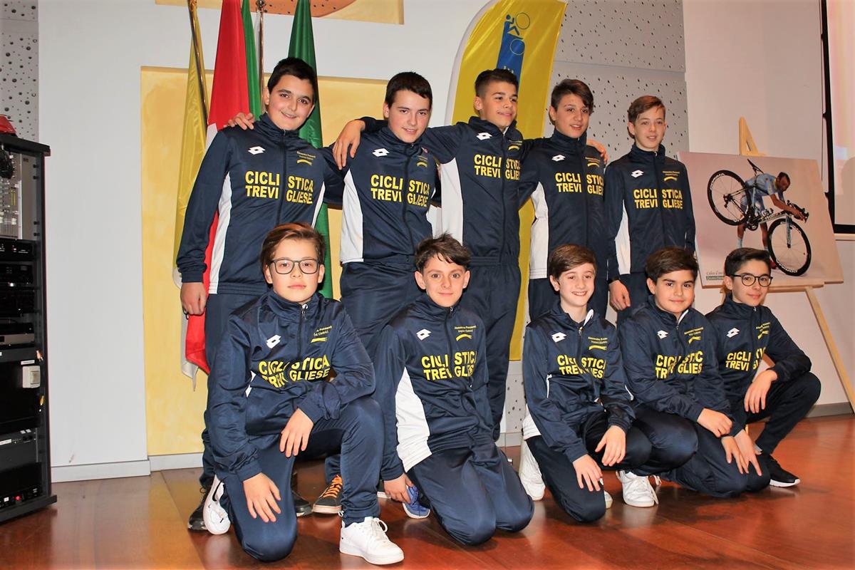 La squadra Esordienti 2019 della Ciclistica Trevigliese