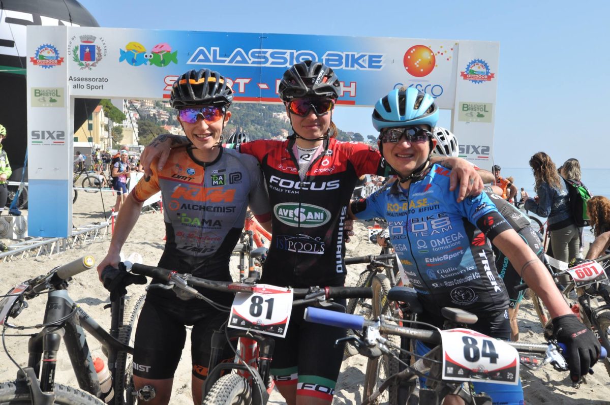 Il podio femminile della Granfondo del Muretto di Alassio MTB 2019