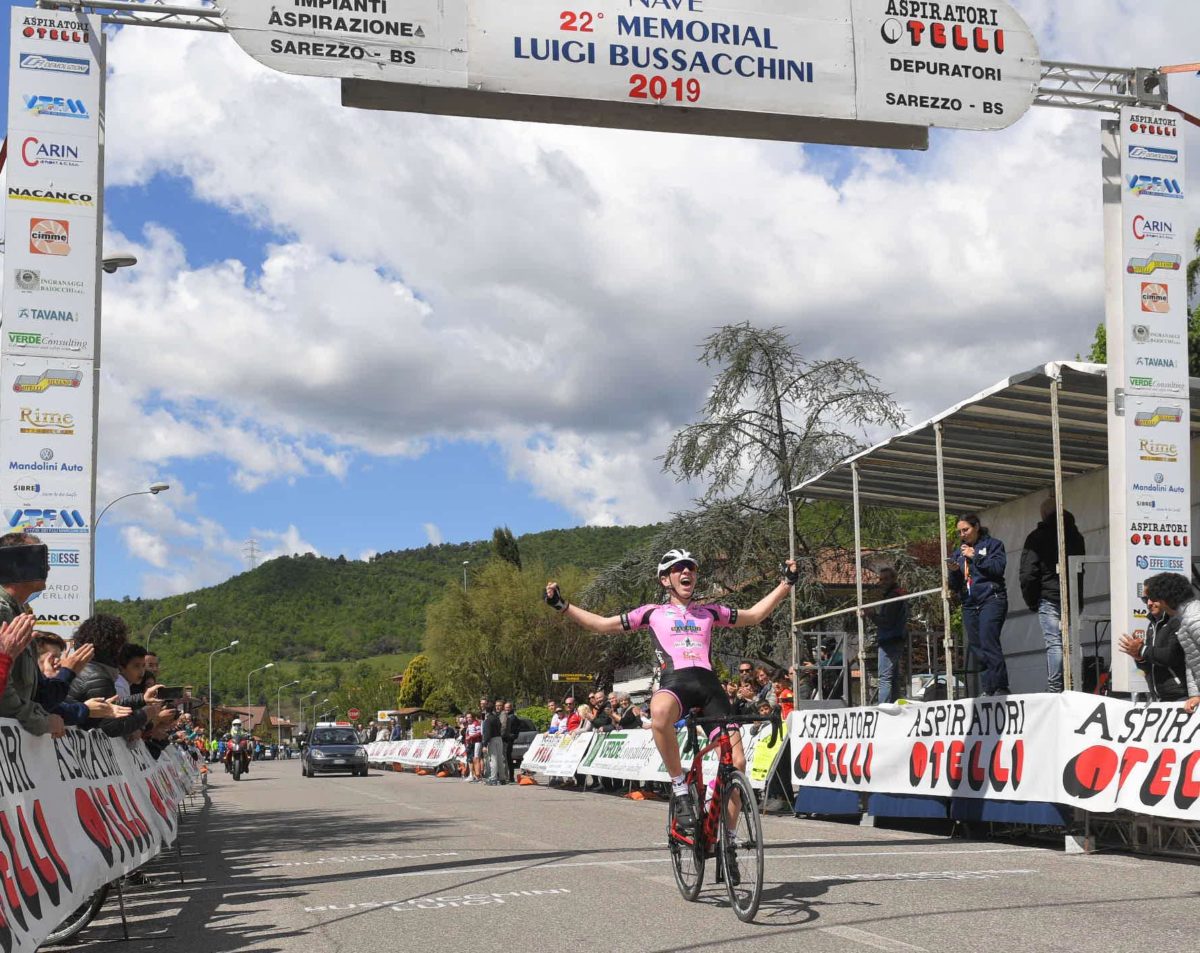La vittoria di Simone Codenotti a Nave (foto Rodella)