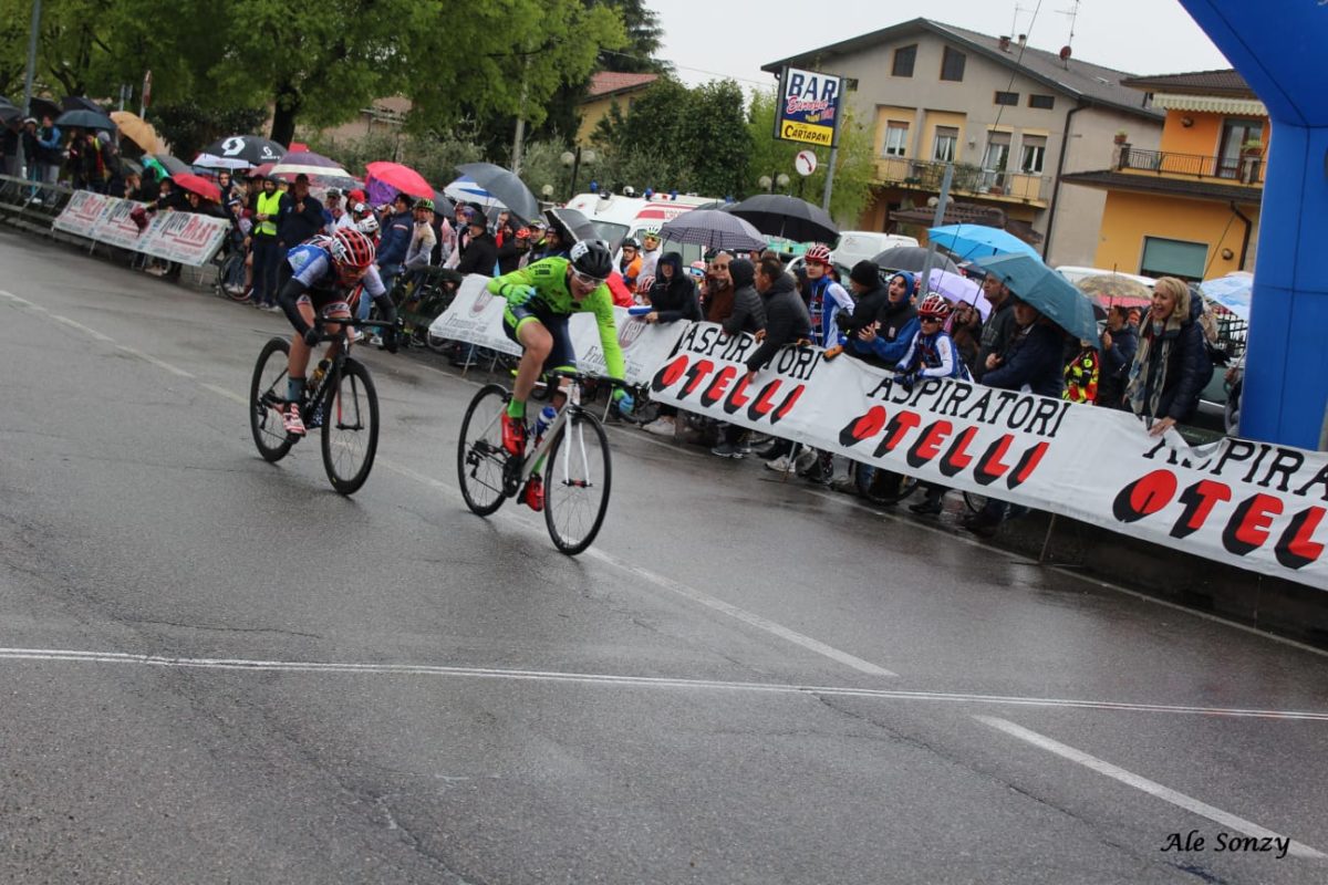 Andrea Rinaldi vince a Camignone (foto Alessandra Sonzogni)