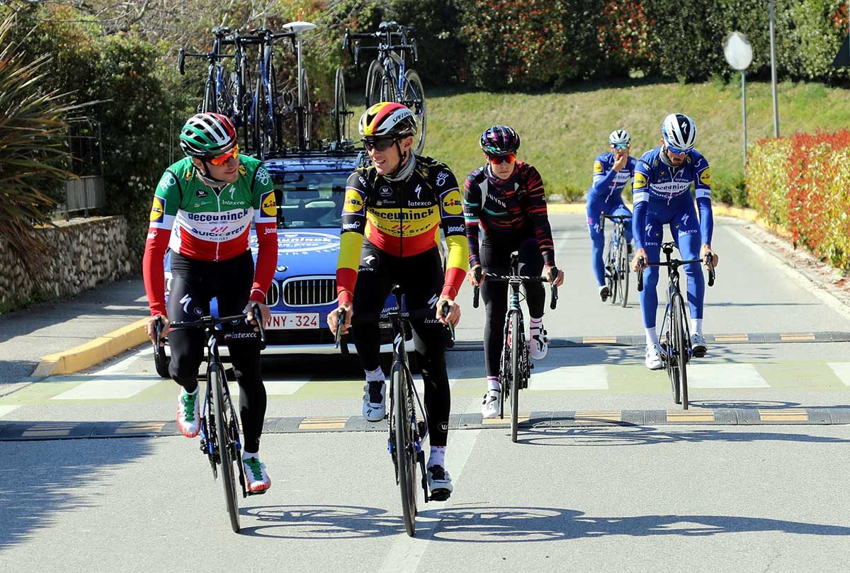 Elia Viviani durante l'allenamento (foto Photobicicailotto)