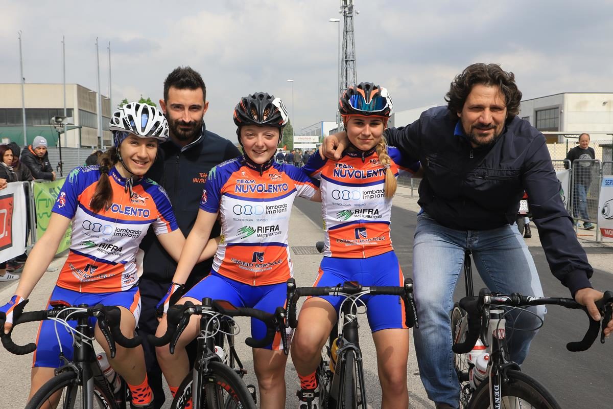 Le esordienti del Team Nuvolento fanno festa a Monselice (foto Fabiano Ghilarid)