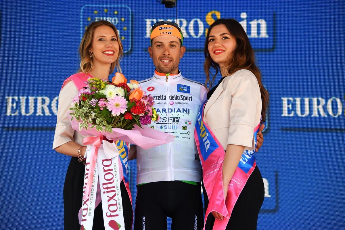 Giovanni Carboni maglia bianca di miglior giovane al Giro d'Italia (foto LaPresse)