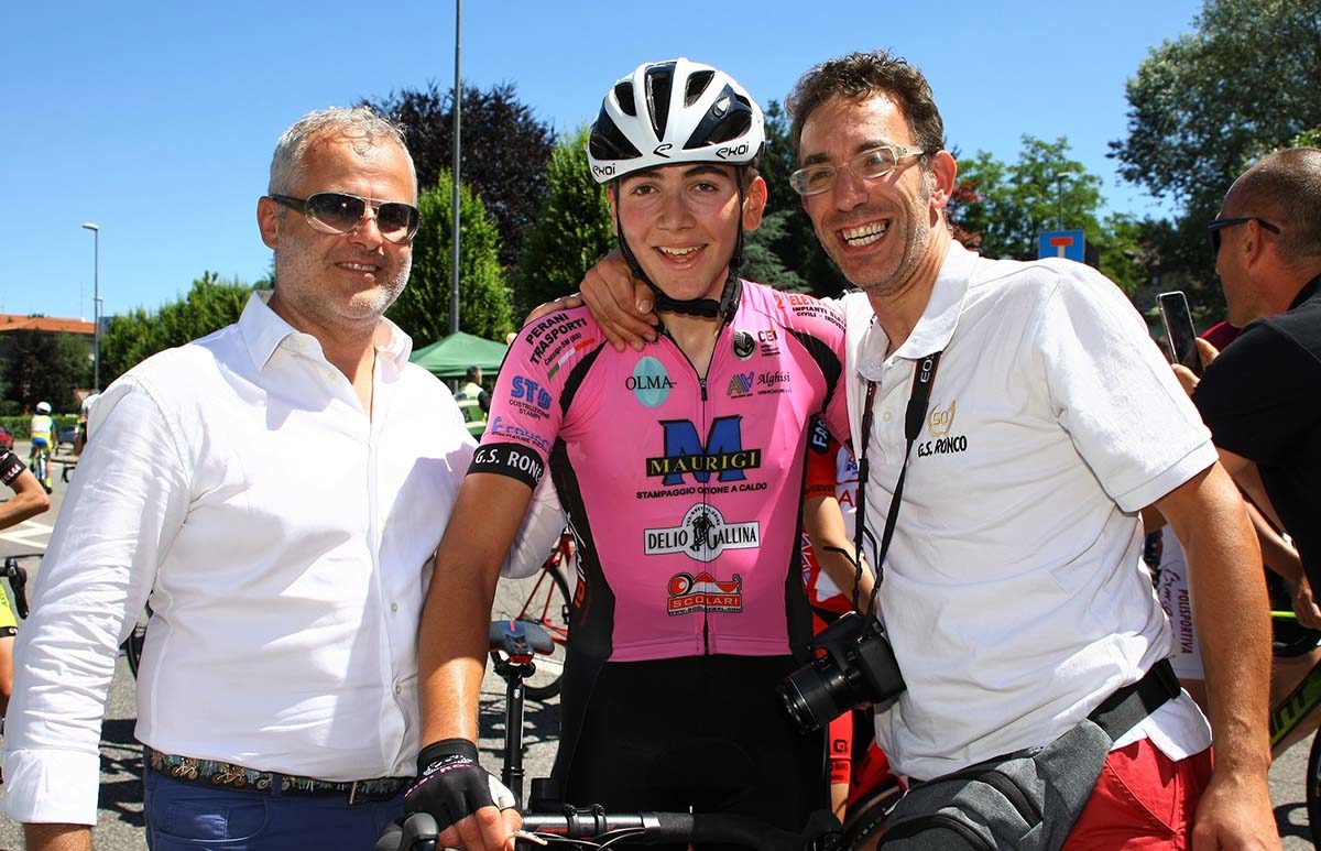 Daniele Bono festeggia il titolo lombardo a Villa Guardia (foto Berry)