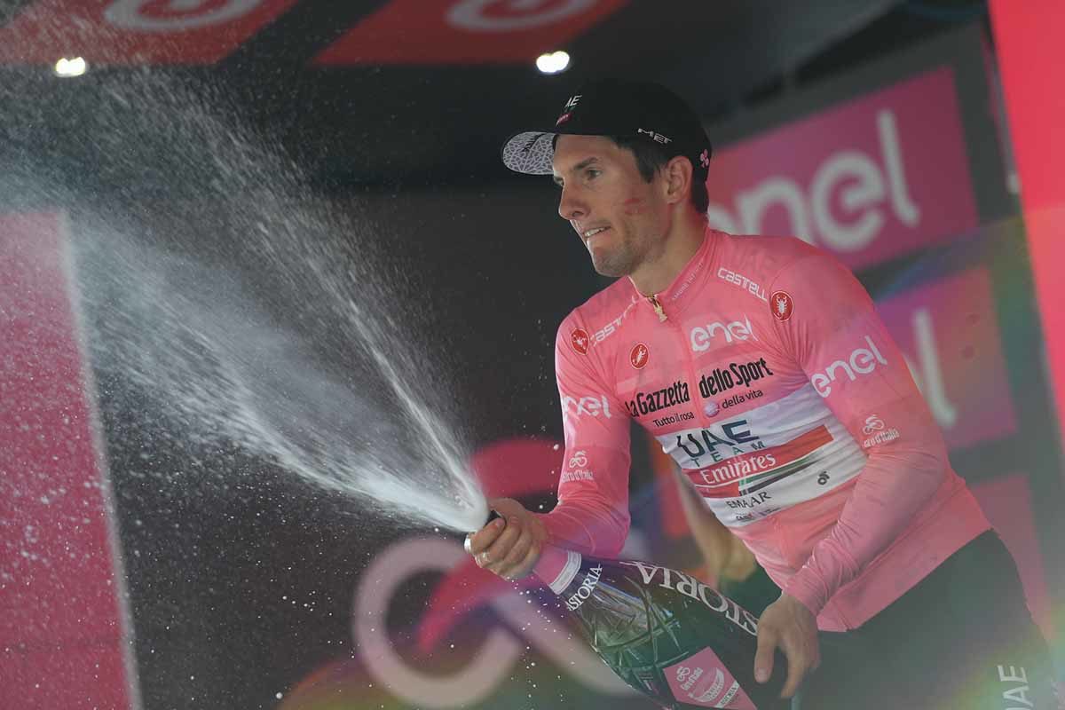 Jan Polanc nuova maglia rosa al Giro d'Italia 2019 (foto LaPresse)