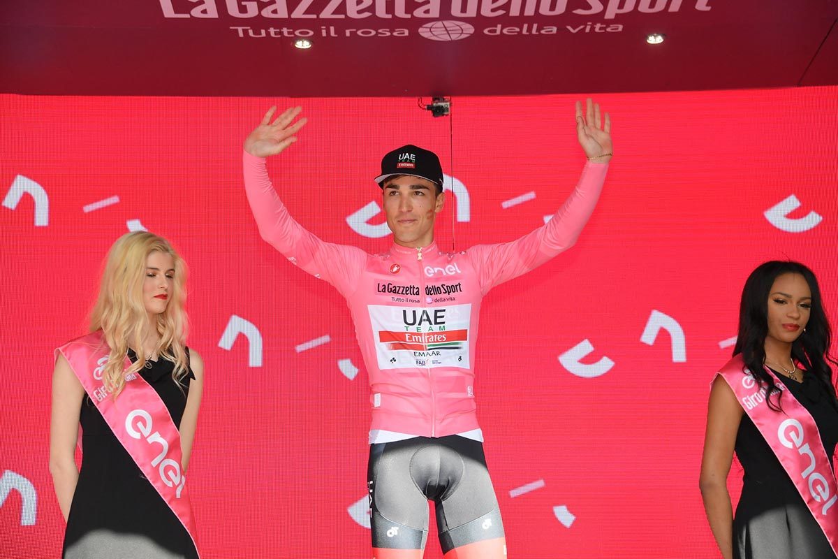 Valerio Conti resta maglia rosa al Giro d'Italia 2019 (foto LaPresse)