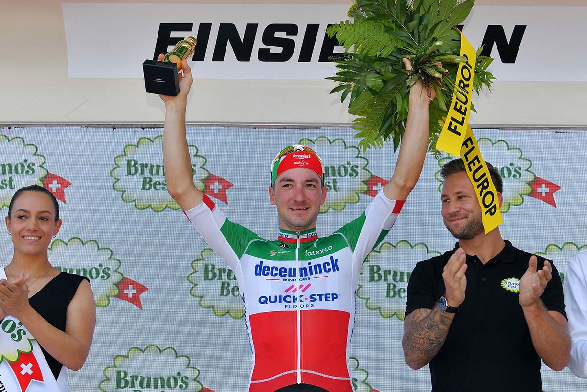 Elia Viviani vincitore della quinta tappa del Tour de Suisse (foto Getty Images)