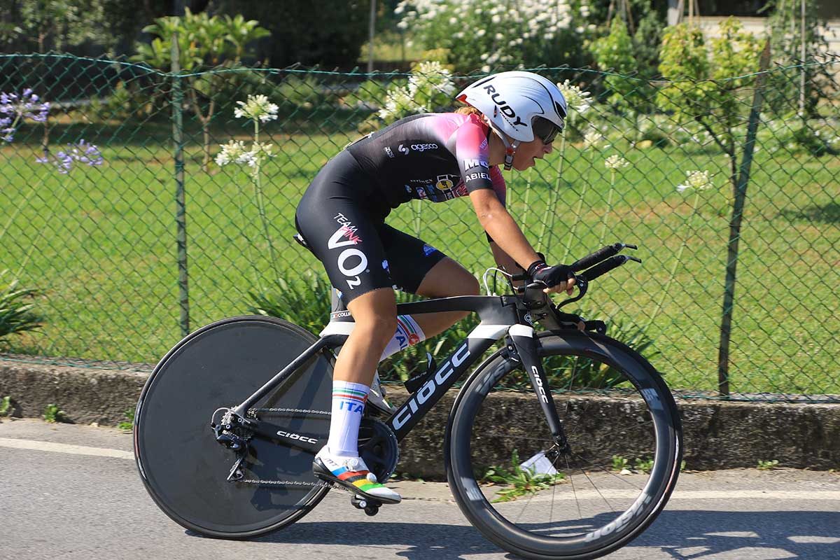 Sofia Collinelli in azione al Campionato Italiano a cronometro Donne Junior (foto Fabiano Ghilardi)