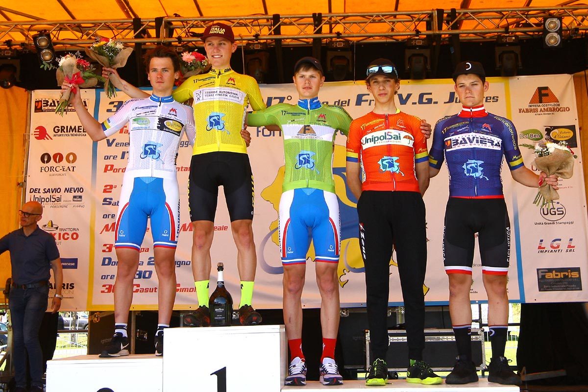 Le maglie del Giro del Friuli Juniores dopo la seconda tappa (foto Bolgan)