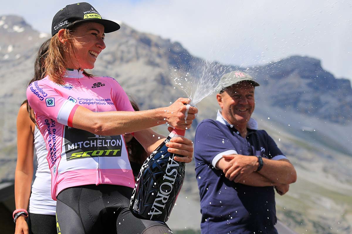 Annemiek Van Vleuten nuova leader del Giro Rosa (foto F. Ossola)