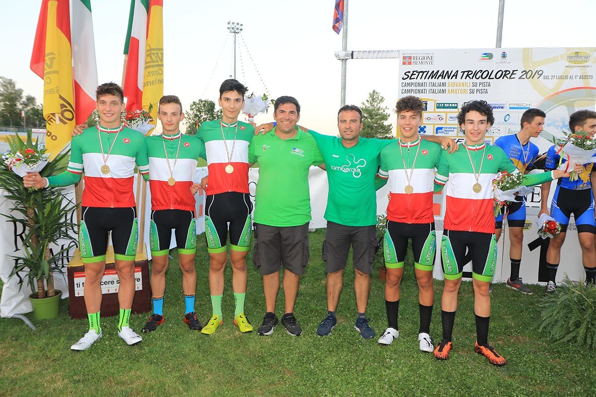 La Lombardia festeggia la vittoria del Campionato Italiano Inseguimento a squadre Allievi (foto Fabiano Ghilardi)