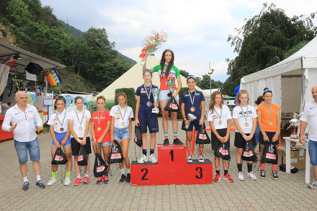 Premiazione Donne Esordienti a Villadossola (foto Fabiano Ghilardi)