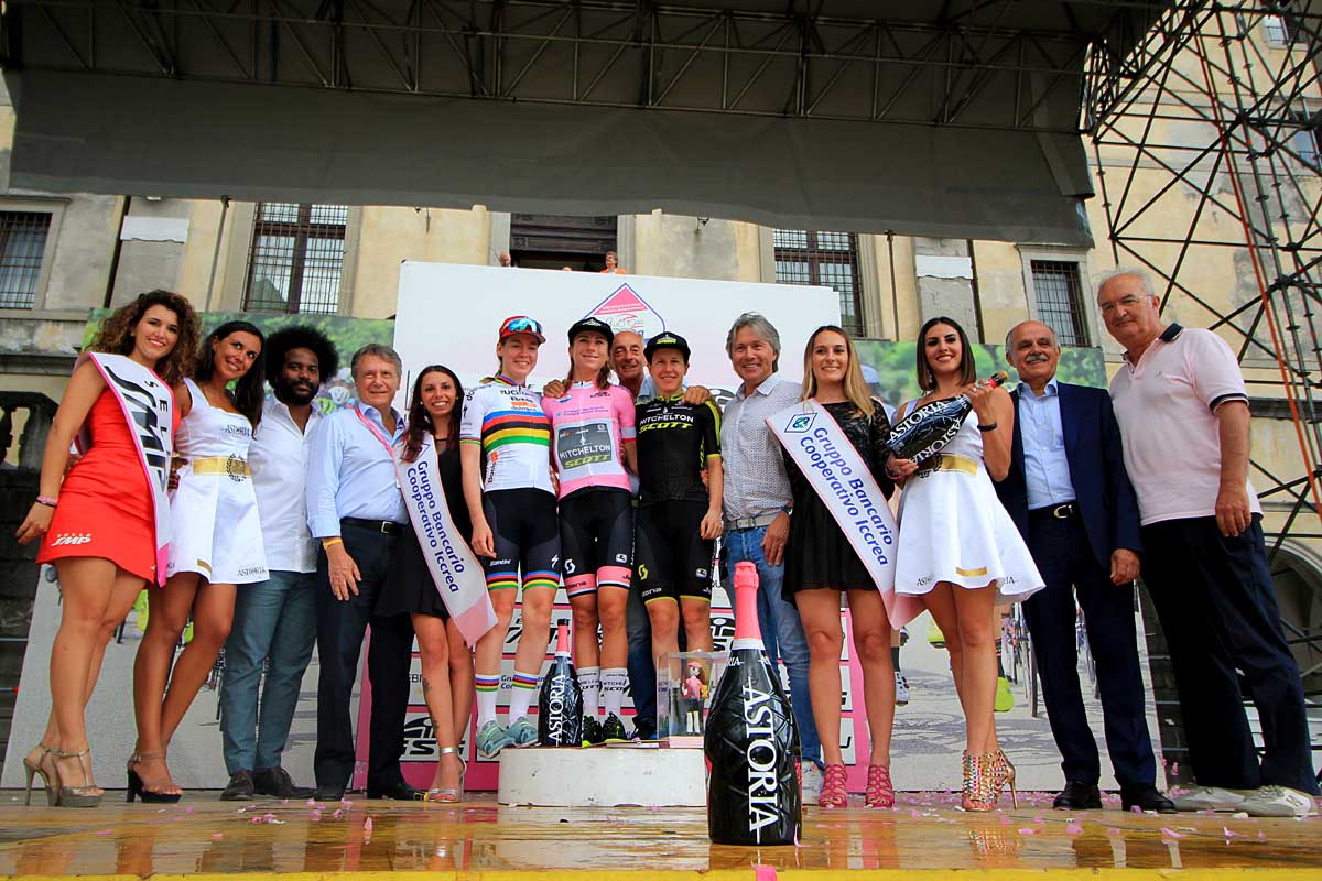 Il podio finale del Giro Rosa 2019 (foto F. Ossola)