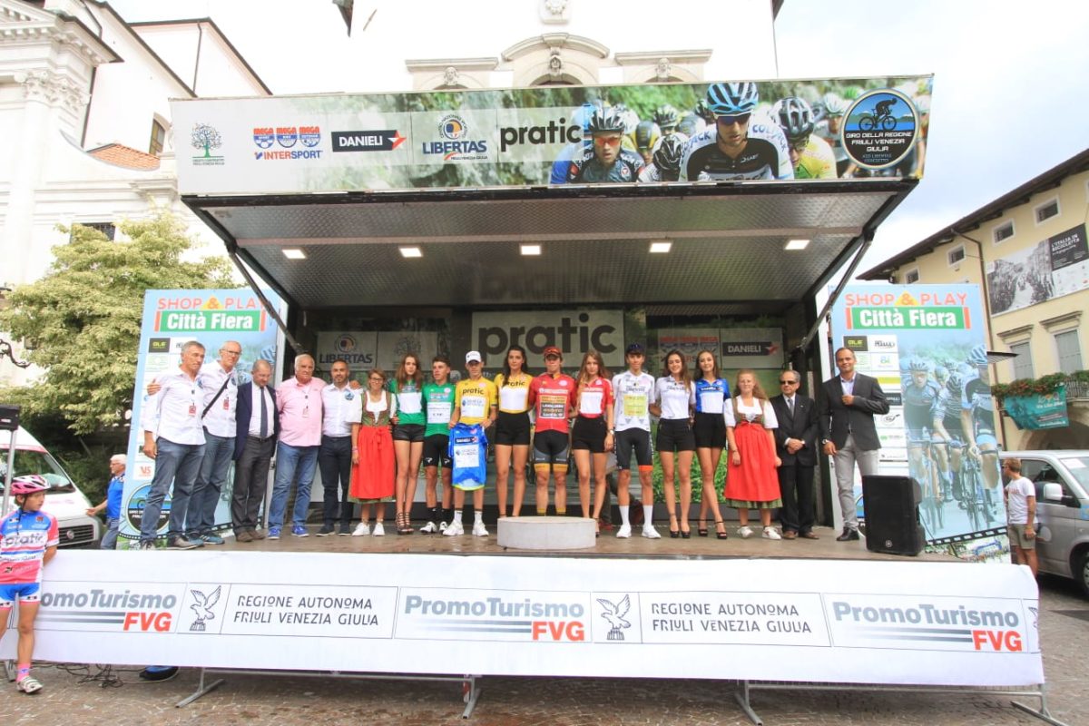 Tutte le maglie del 55° Giro della Regione Friuli Venezia Giulia (foto Bolgan)