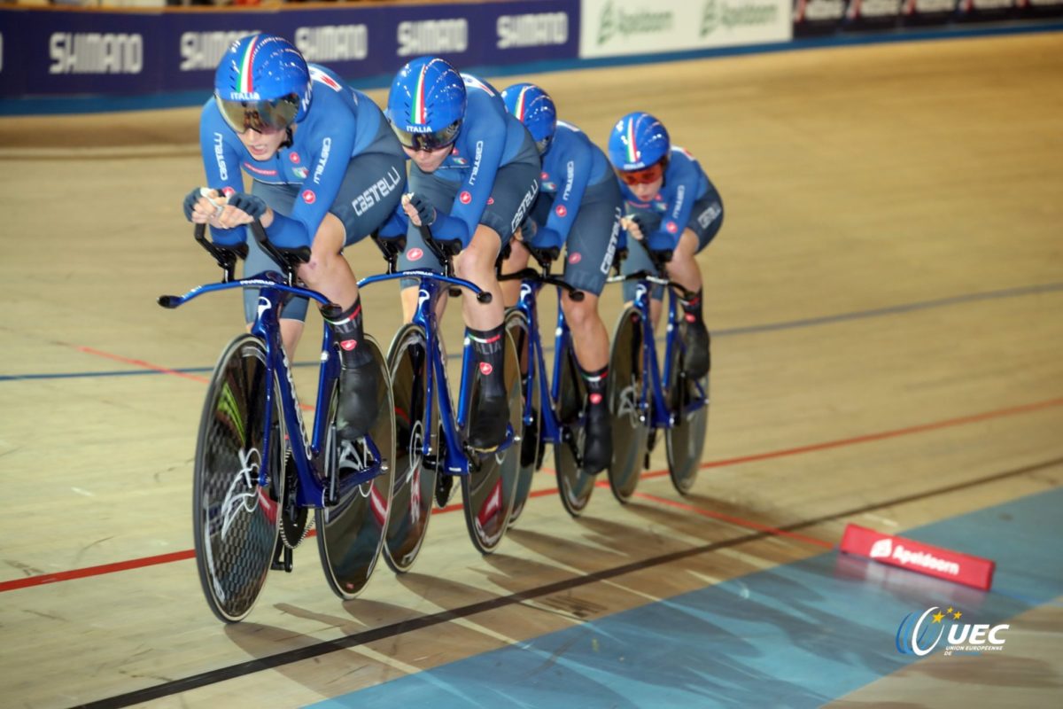 Il quartetto femminile in azione ad Apeldoorn (foto UEC/BettiniPhoto)