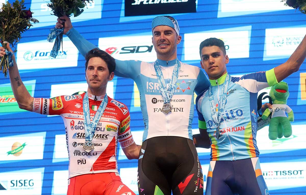 Il podio della prima tappa della Vuelta a San Juan 2020 (foto Ilario Biondi/BettiniPhoto)