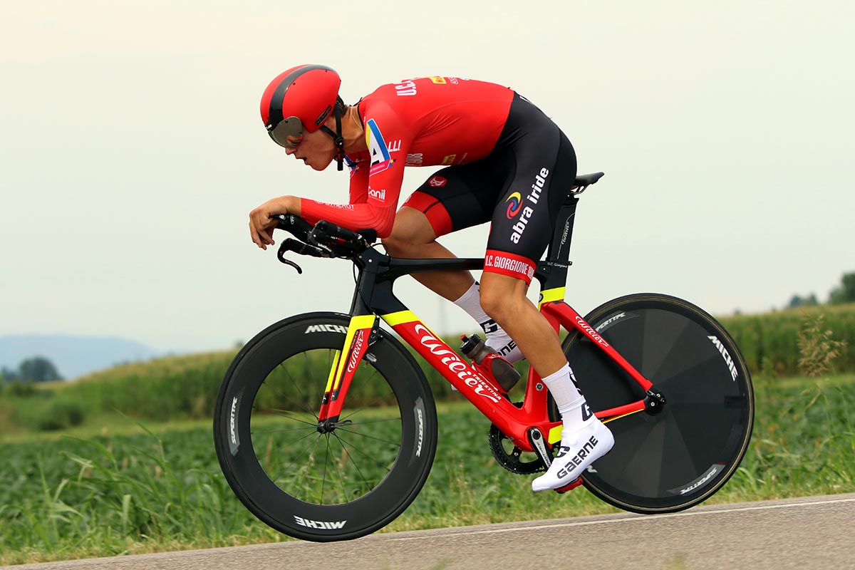 Samuele Bonetto in azione nella cronometro Juniores di Roveredo di Guà (foto Photobicicailotto)