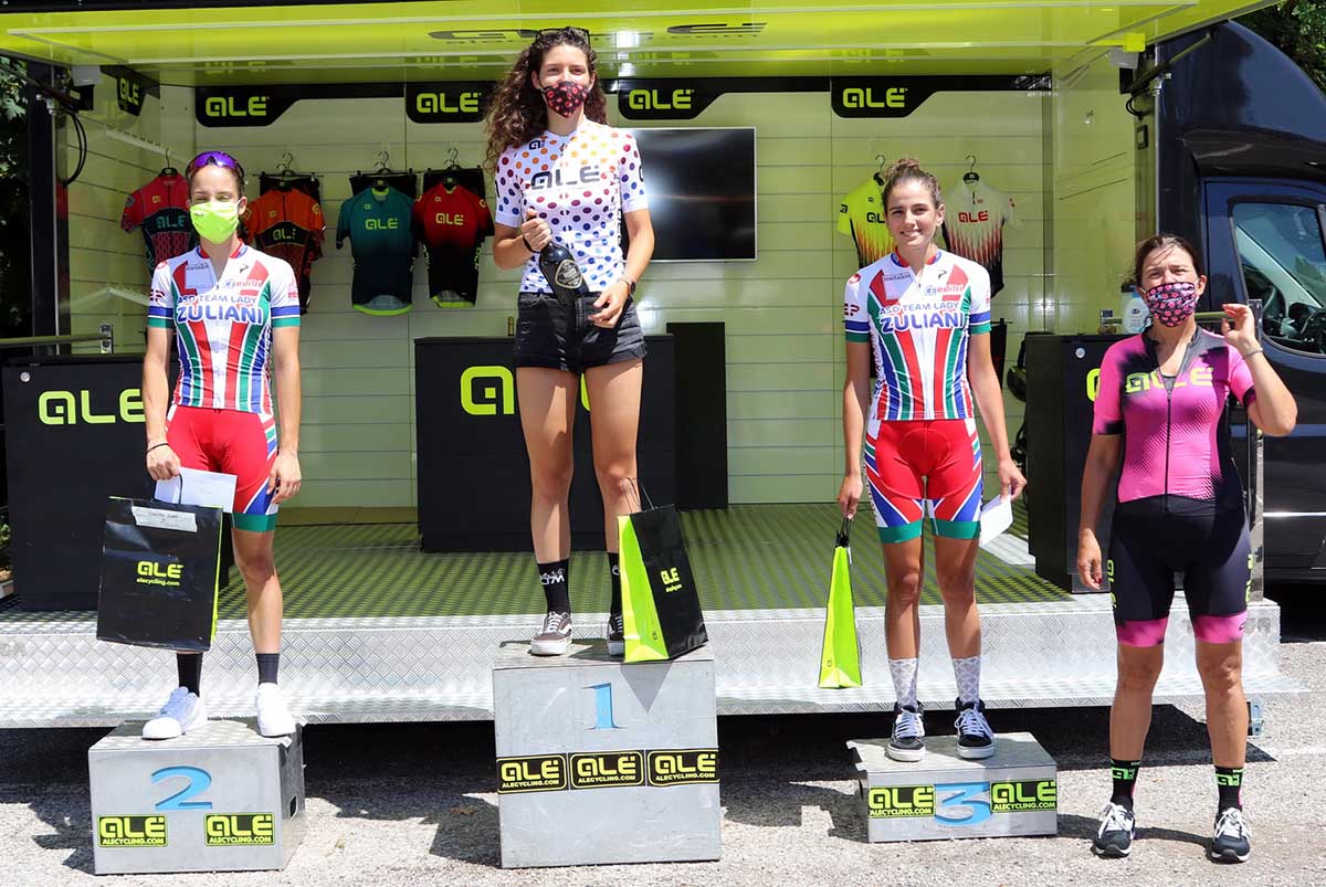 Il podio Donne Junior della Cronoscalata della Pendola Alé (foto Photobicicailotto)