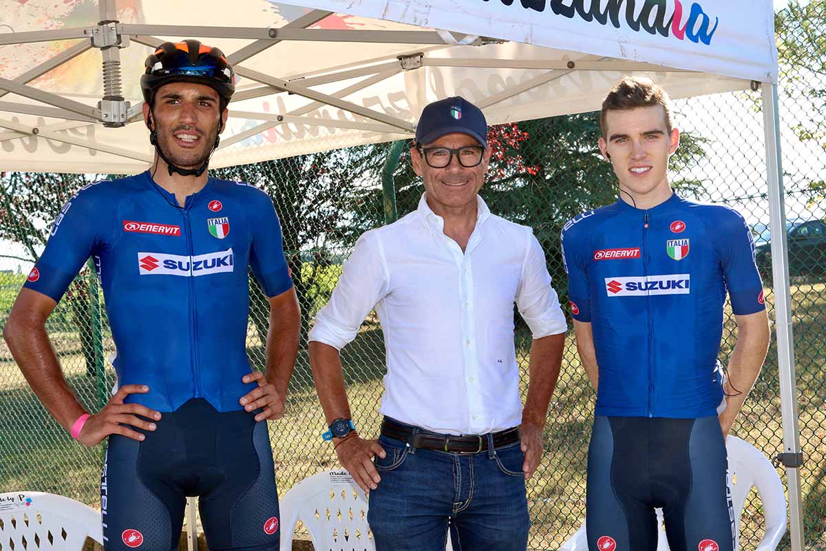 Davide Cassani si gode la doppietta di Aleotti e Rivi nella sua Faenza (foto Photobicicailotto)