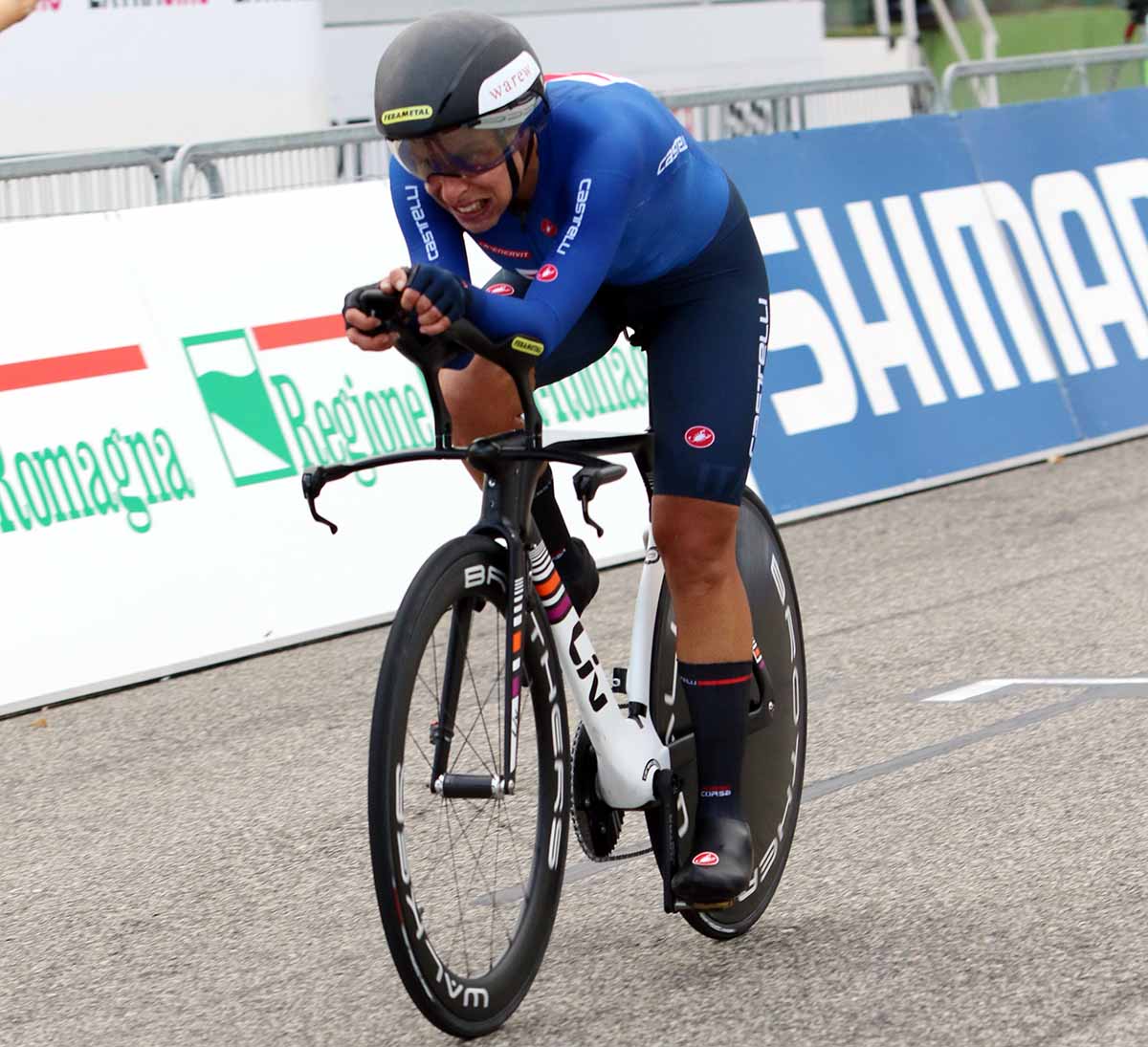 Vittoria Bussi in azione al Mondiale a cronometro Donne Elite a Imola 2020 (foto Photobicicailotto)