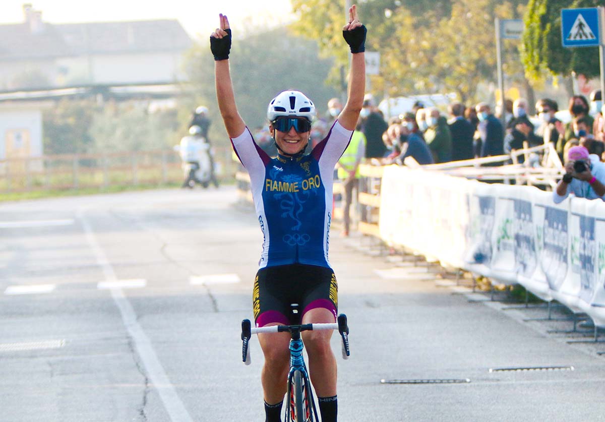 Elisa Longo Borghini vince il Campionato Italiano Donne Elite 2020 a Breganze (foto Photobicicailotto)