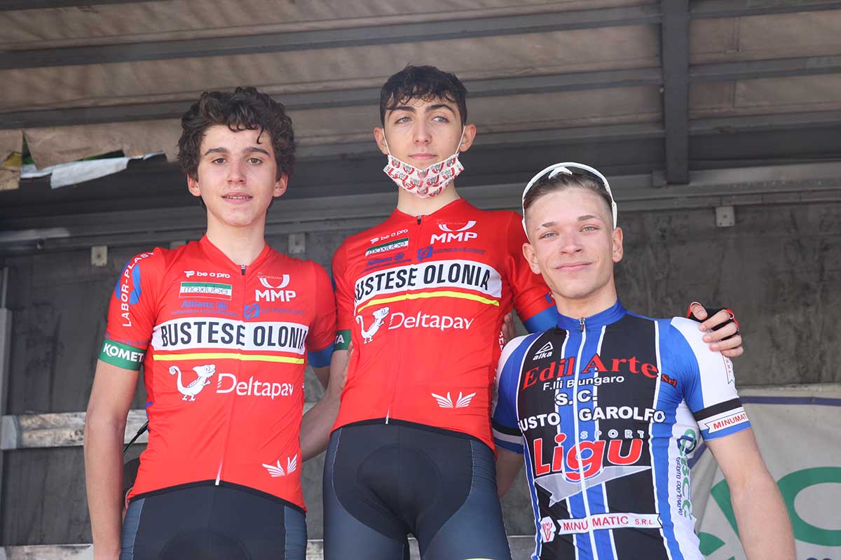 Il podio della gara Allievi di Alzate Brianza (foto Soncini)