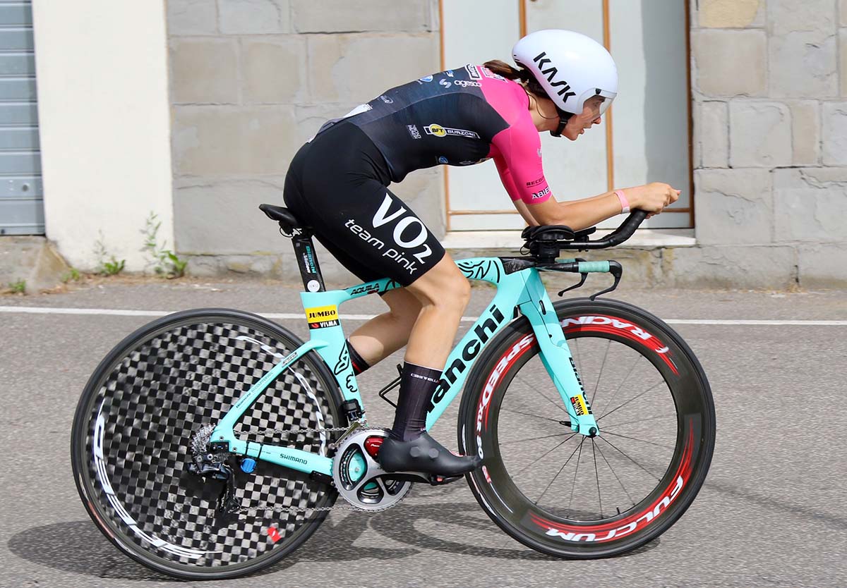 Francesca Barale vince il Campionato Italiano a cronometro Donne Junior 2021 a Faenza (foto Photobicicailotto)