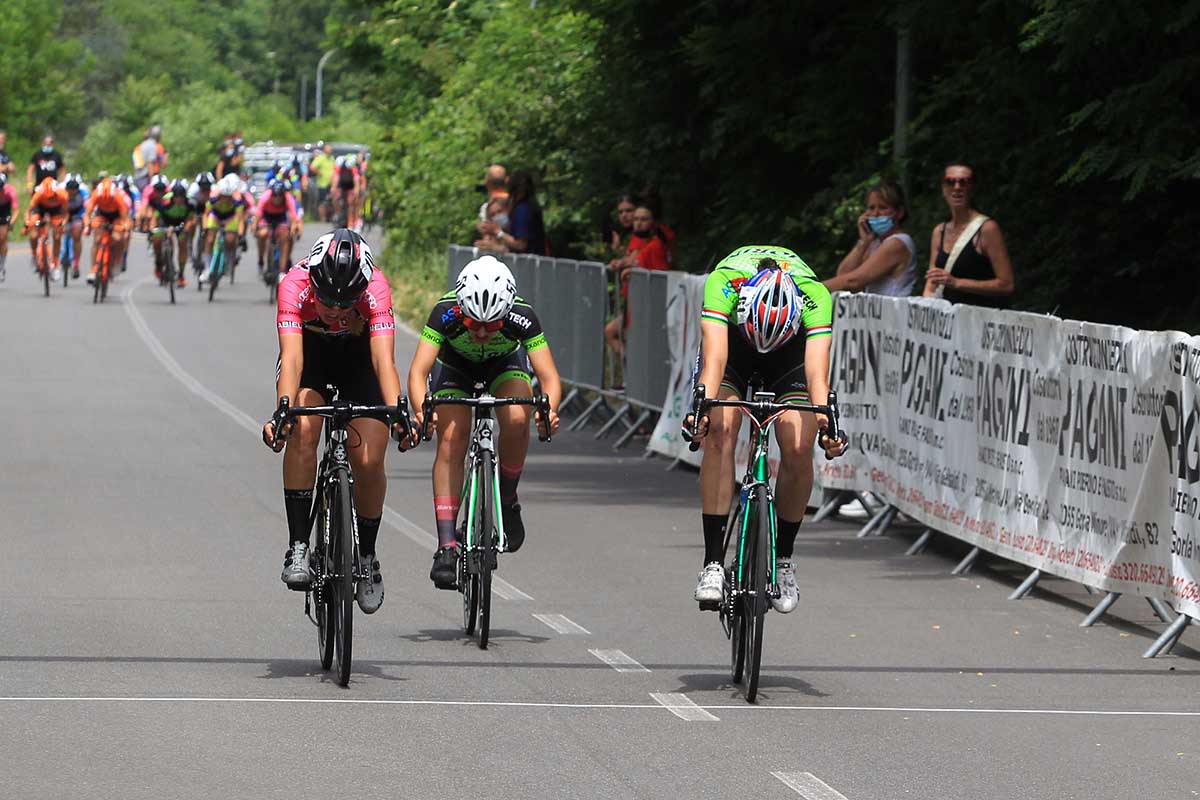 Federica Venturelli vince la gara Donne Allieve di Gorla Minore (foto Fabiano Ghilardi)