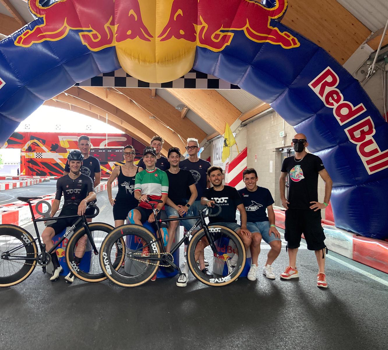 Il team T°Red Factory Racing festeggia il titolo di Francesca Selva ed il bronzo di Mariani