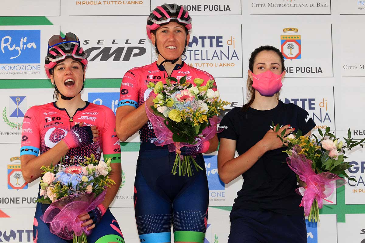 Il podio del Criterium Costa dei Trulli ad Alberobello (foto F.Ossola)