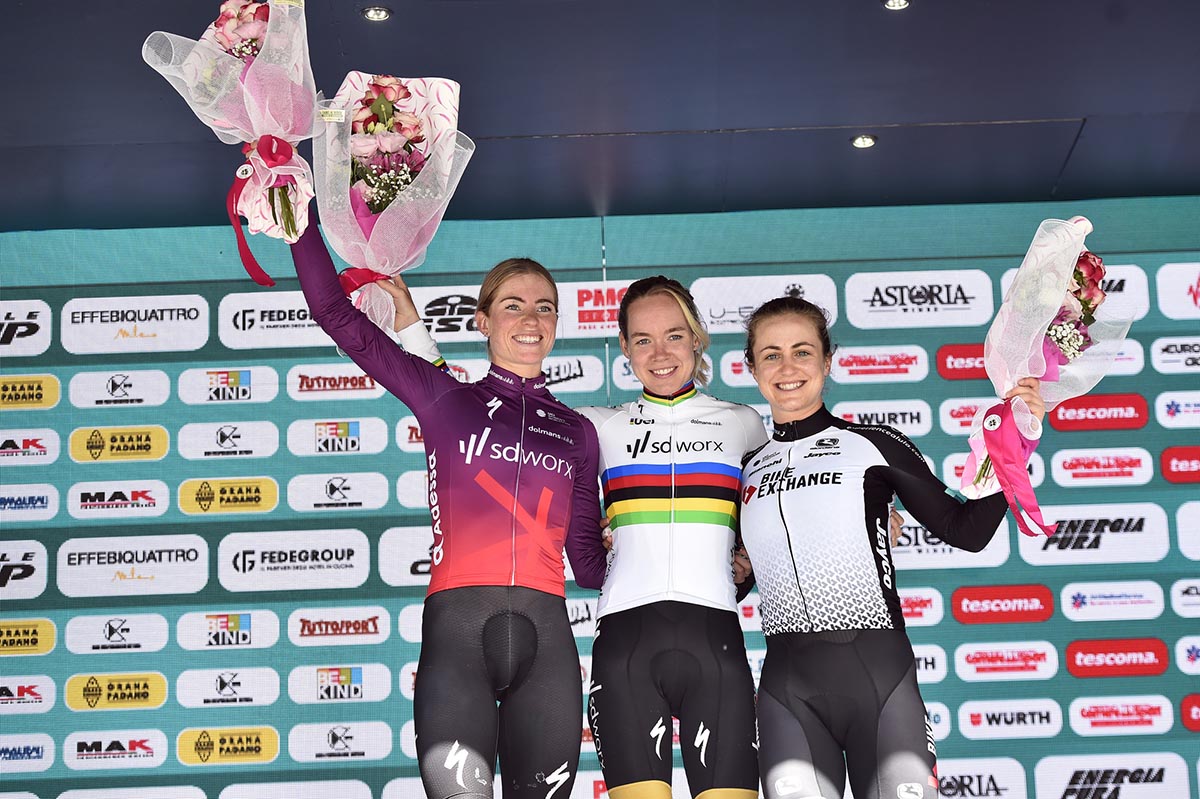 Il podio della quarta tappa del Giro d'Italia Donne 2021 (foto BettiniPhoto)
