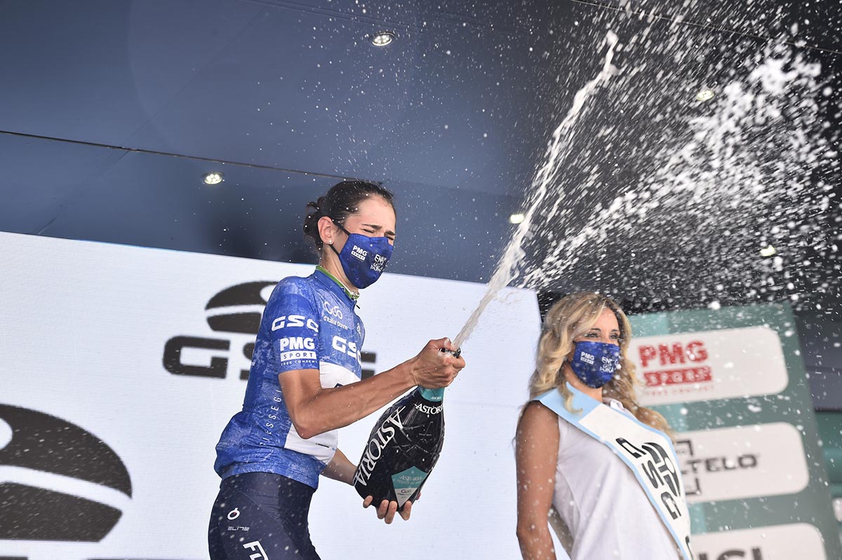 Marta Cavalli maglia azzurra e miglior italiana al Giro Donne 2021 (foto BettiniPhoto)