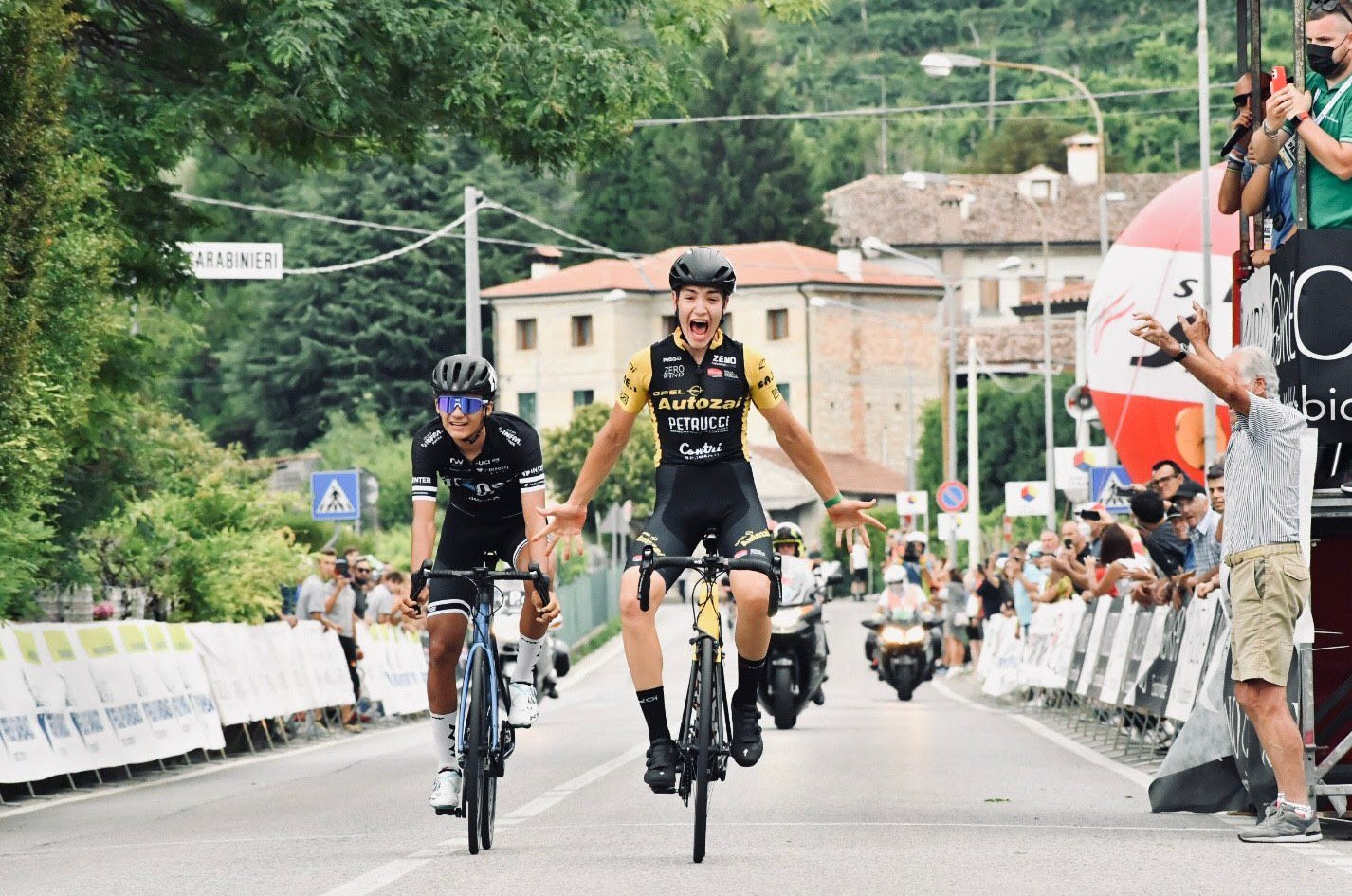 Omar Dal Cappello vince a Col San Martino