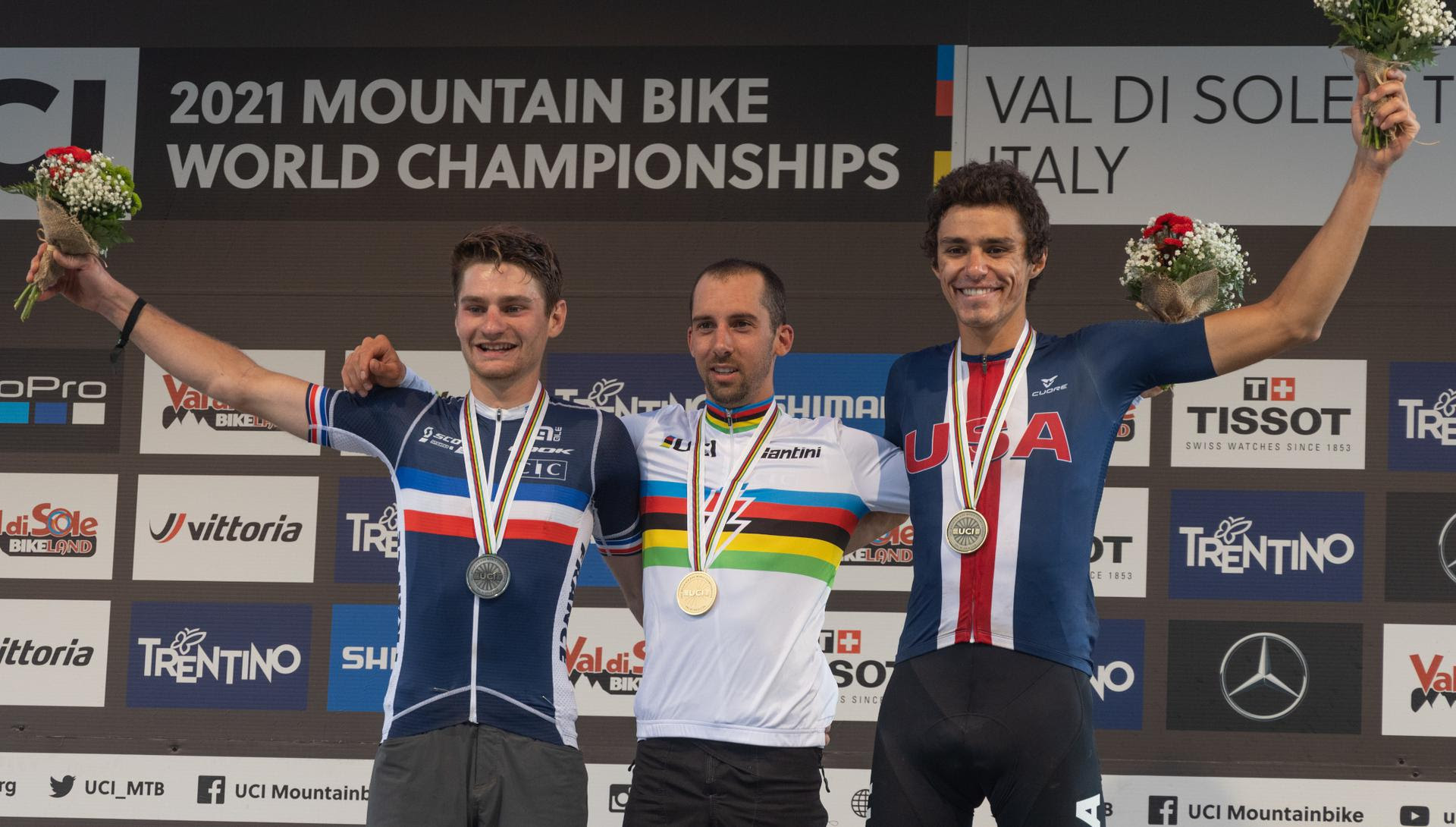 Il podio della gara maschile. Da sinistra Hugo Pigeon, Jerome Gilloux e Christopher Blevins (Credits Michele Mondini)