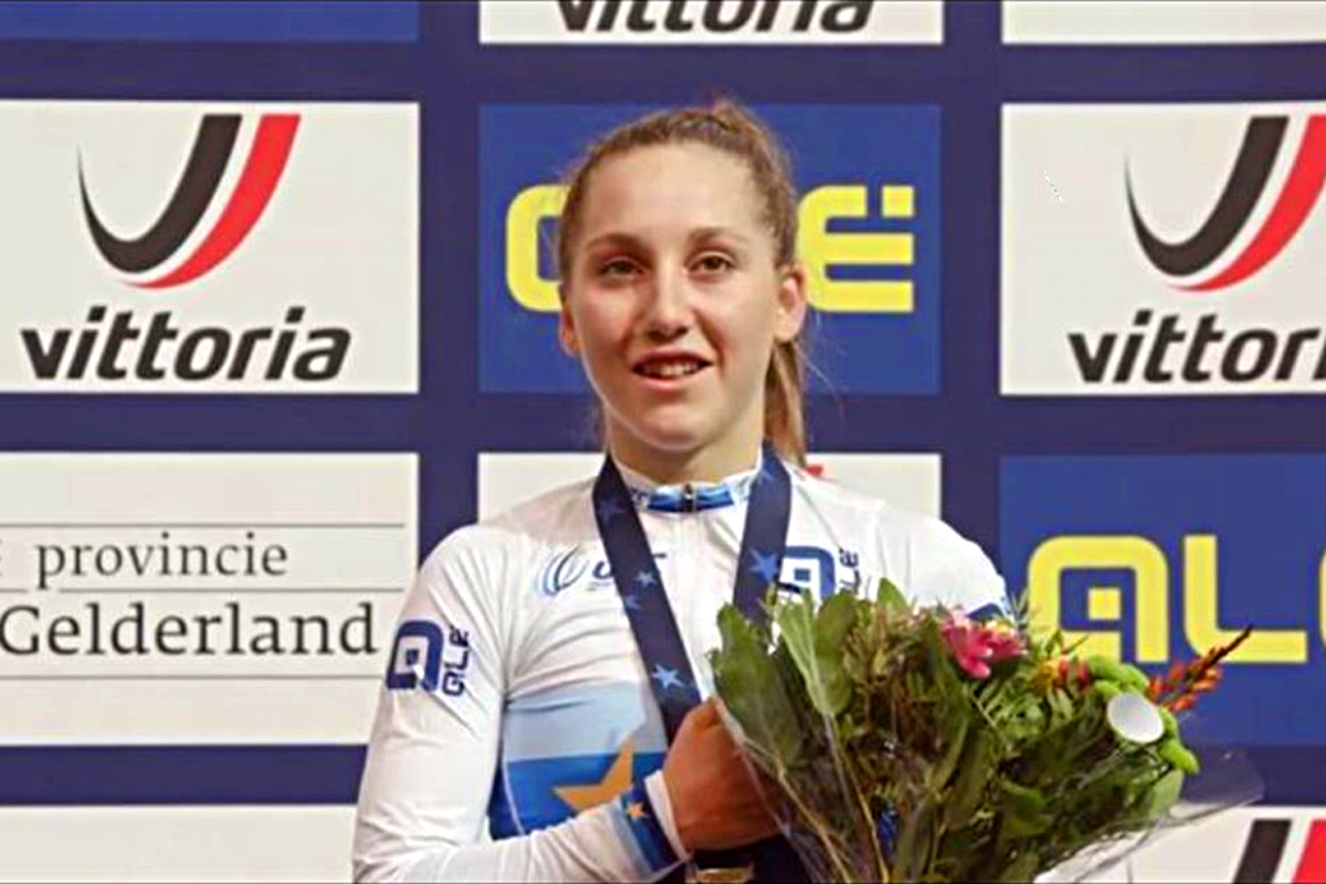 Valentina Basilico vince il titolo europeo della Scratch Donne Junior ad Apeldoorn (foto Sportfoto.nl)